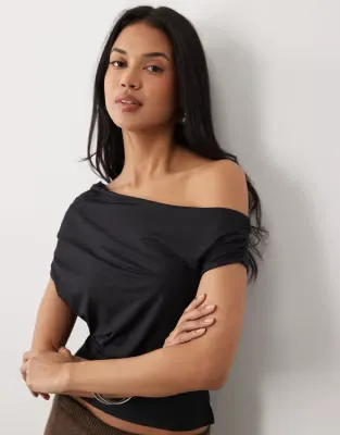 slinky ruched one shoulder asym top in black