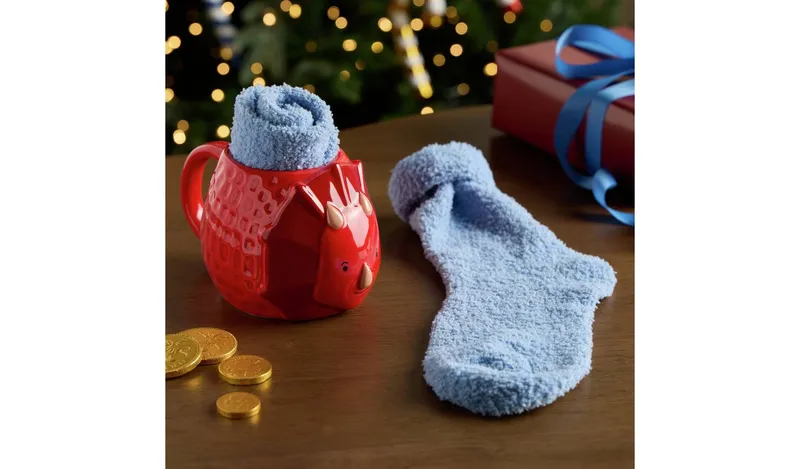 Argos Home Red Dinosaur Head Mug with Kids Socks Set
