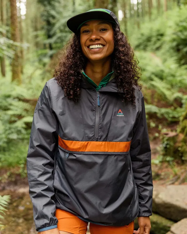 Passenger Clothing Viento Windshell Anorak - Charcoal