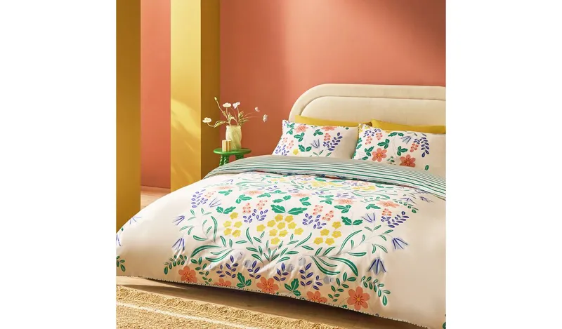 Habitat Placement Floral White Bedding Set