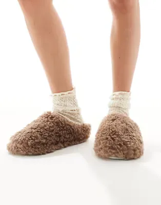 cosy borg mule slipper in mocha