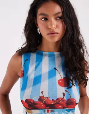Boat neck vest with striped cherry print in soft touch jersey