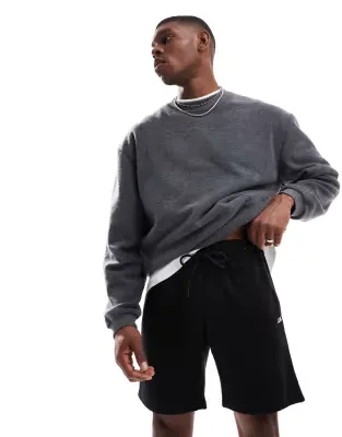 jogger shorts in black