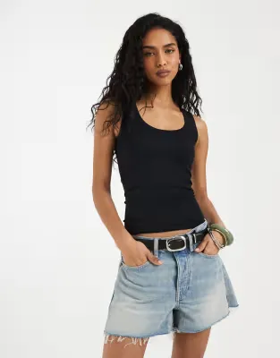 bra free seamless rib scoop neck vest in black