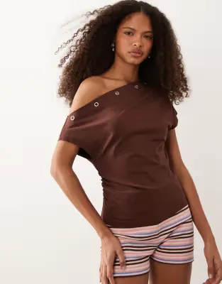eyelet detail one shoulder top in brown