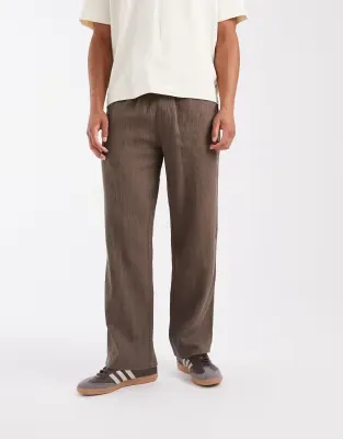 crinkle loose trousers in beige