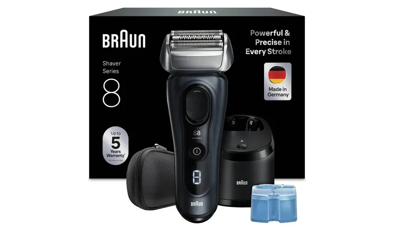 Braun 8663CC Clean & Charge Shaver