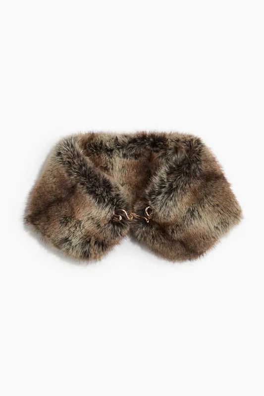 Fluffy collar