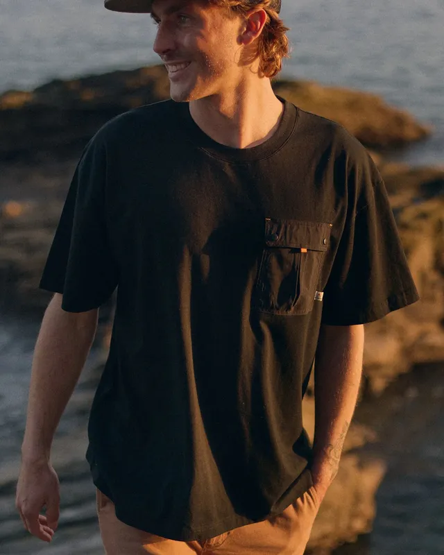 Passenger Clothing Travel Pocket Relaxed Fit T-Shirt - Black