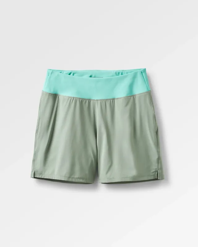 Passenger Clothing Roundtrip Trail Short 5" - Pistachio
