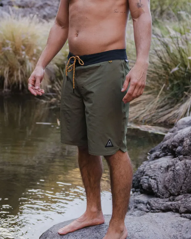 Passenger Clothing Cruiser NetPlus® 19" Boardshort - Khaki