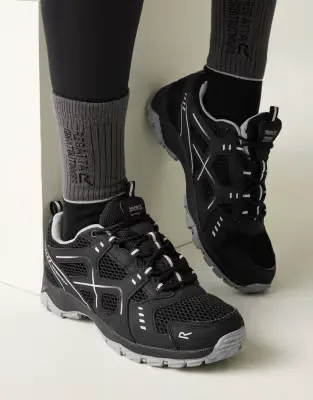 Vendeavour waterproof walking shoes in black cyberspace