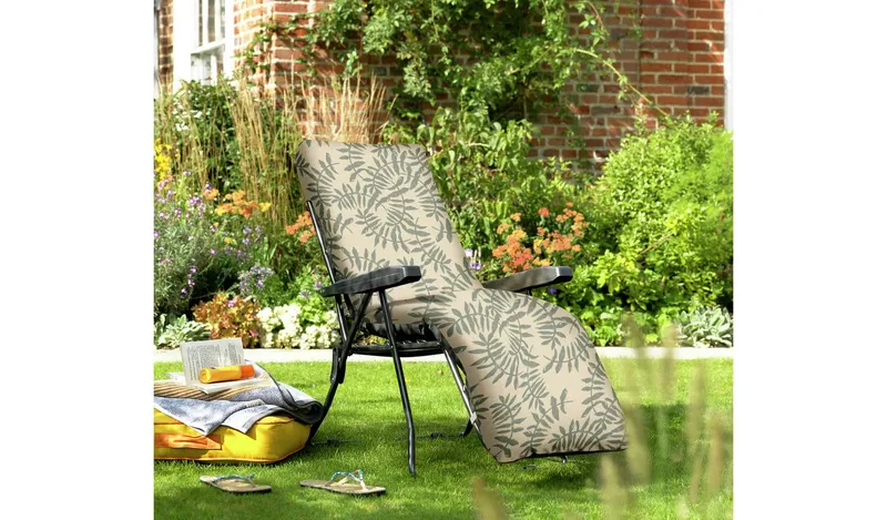 Argos Home Leaf Print Folding Metal Garden Chair - Green