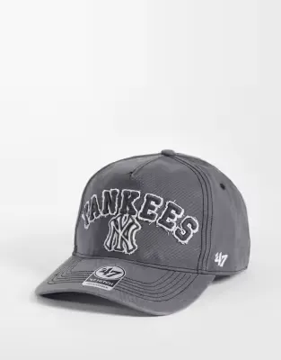 NY Yankees logo hitch cap in charcoal grey