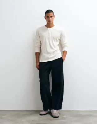 essentials oversized balloon jogger in black