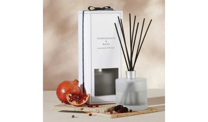 Habitat 500ml Reed Diffuser - Pomegranate & Baies