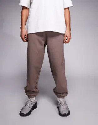 premium heavyweight oversized jogger in 400gsm in brown