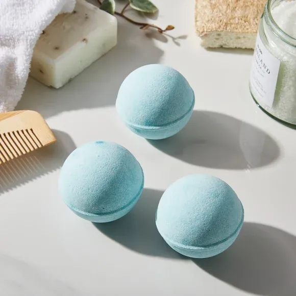 Pack of 3 Vanilla Amberwood Bath Bombs