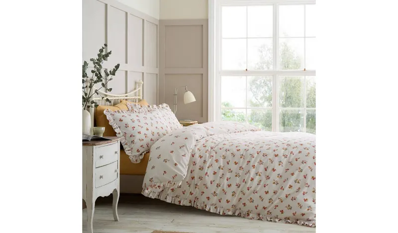 Catherine Lansfield Ditsy Floral Frill Cream Bedding Set