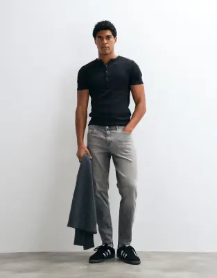 stretch tapered jeans in grey