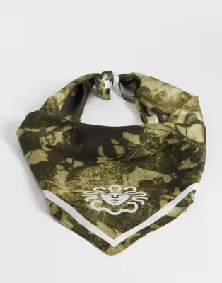 camouflage print satin bandana in green