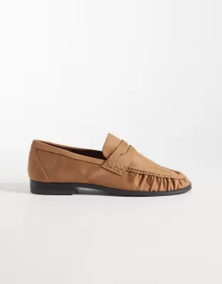 Minnie ruched detail loafer in tan suedette