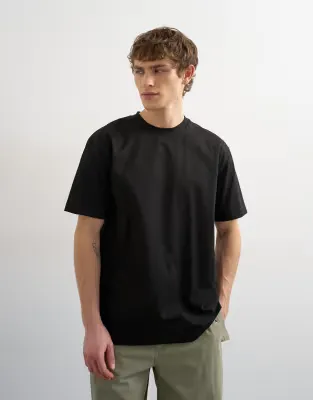 relaxed fit t-shirt in black