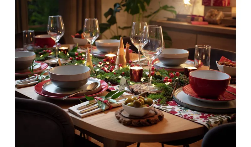 Argos Home 12 Piece Stoneware Dinner Set - Red