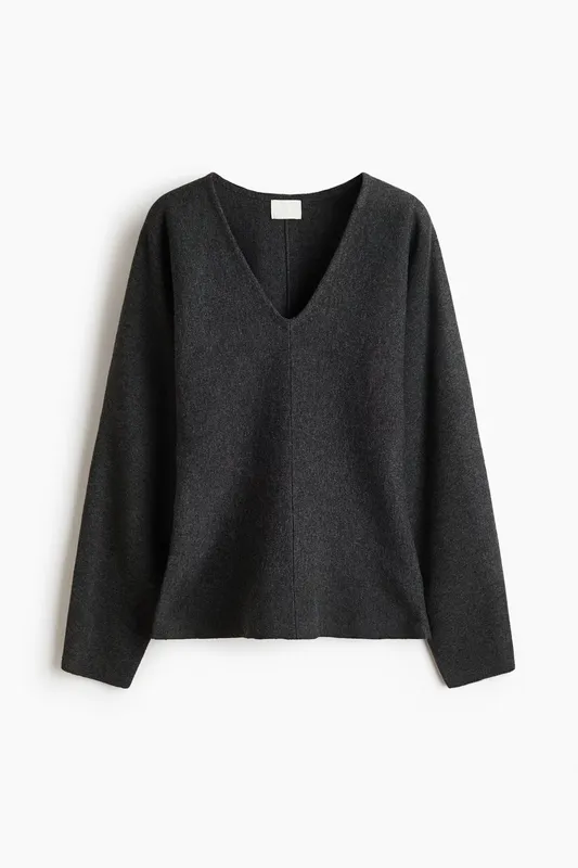 Knitted V-neck top