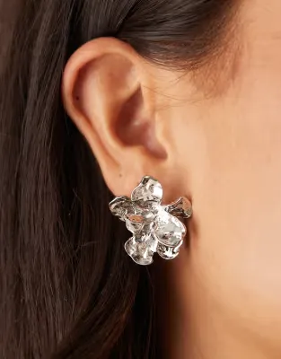 molten flower stud earrings in silver