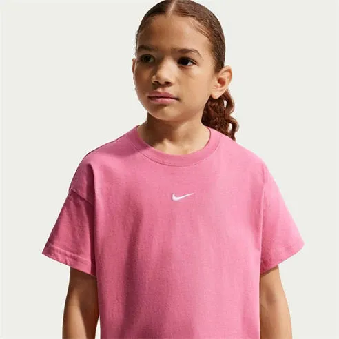 Nike Sportswear Big Kids' (Girls') T-Shirt