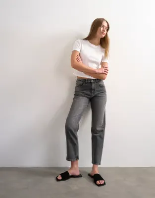 Orson mid rise comfort straight jean in washed grey