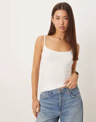 singlet top in white