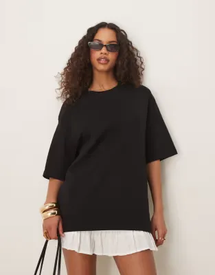 short sleeve oversized t-shirt in black