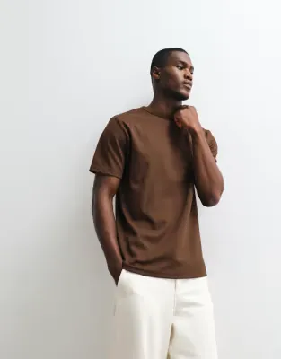 breatheMAX heavyweight t-shirt in brown cotton blend