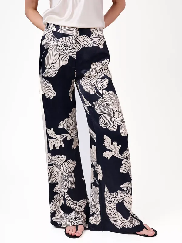 Amanda Wakeley Pippa Print Trousers, Black/White