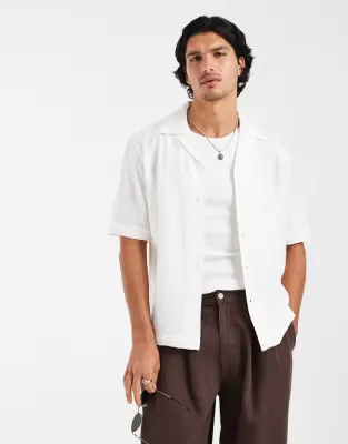 regular fit textured shirt with resort collar in white