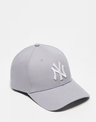 NY Yankees 9forty cap in grey
