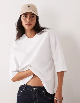 short sleeve boxy tee in white