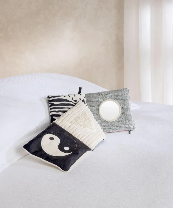 Mamas & Papas Monochrome Folding Book