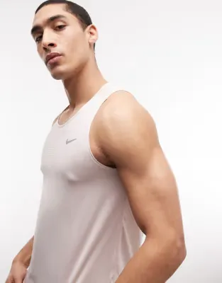 Stride Dri-FIT vest in light pink