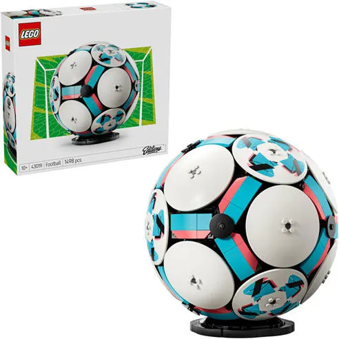 LEGO Editions Football - 3D Display Model Building Kit 43019