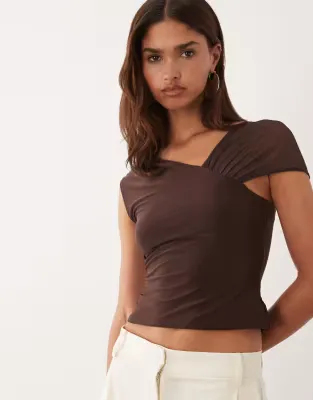 slinky top with mesh shoulder in chocolate