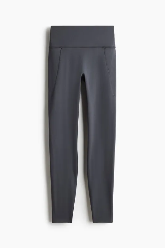 Pocket-detail sports leggings with SoftMove™