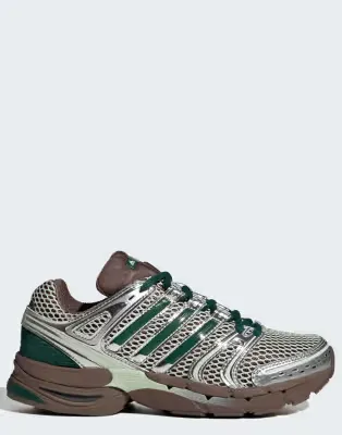 Adistar Control 5 trainers in brown and green