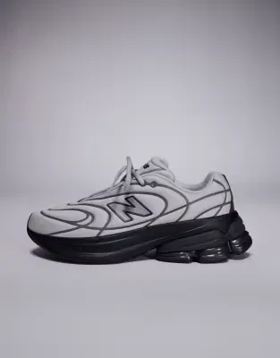5030 trainers in grey and black