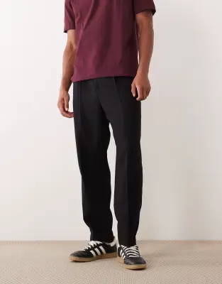 tailored relaxed tapered trousers with wool blend in black - BLACK