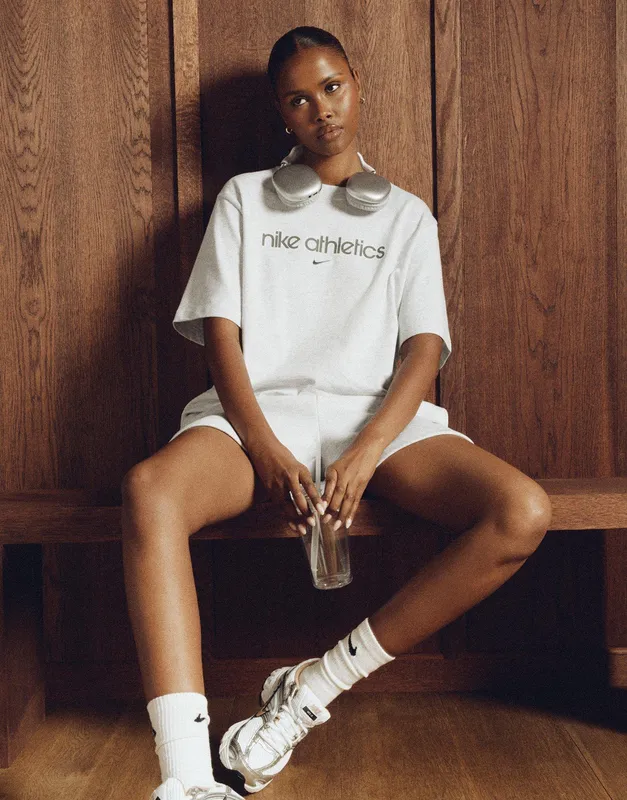 Nike Gym Life Swoosh Boxy T-Shirt