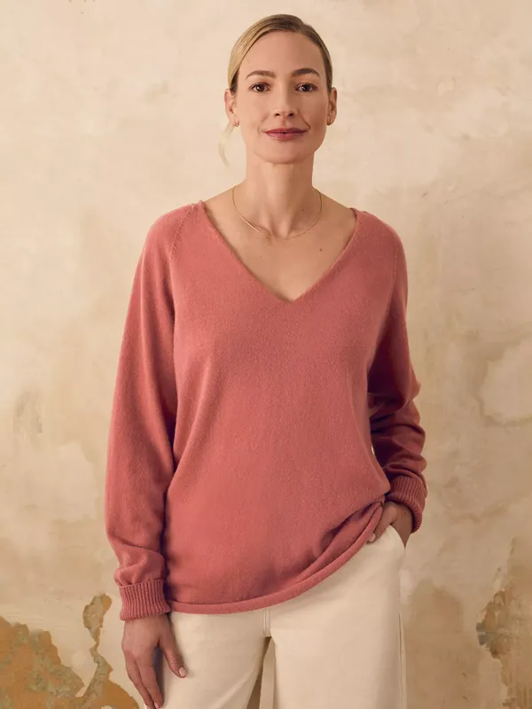 Celtic & Co. Geelong Wool Slouchy V-Neck Jumper