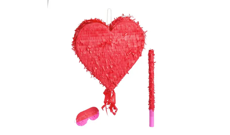 Argos Home Heart Pinata, Stick and Mask Set